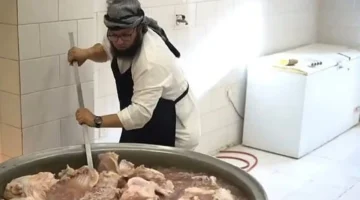 الطاهي محمد الحارثي يروي قصة أصعب يوم واجهه في المطبخ يوم عرفة